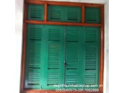 cửa sổ 4 cánh chớp sơn dầu xanh M8