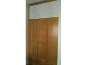 Tủ quần áo gỗ sồi nga sơn điểm màu trắngTQA-04